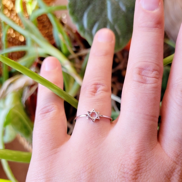 New Dainty Solid 925 Sterling Silver Star of David Ring - Picture 9 of 13